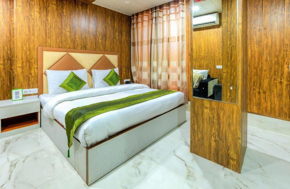 Capital O 23188 Glory Villa Nuova Delhi Esterno foto