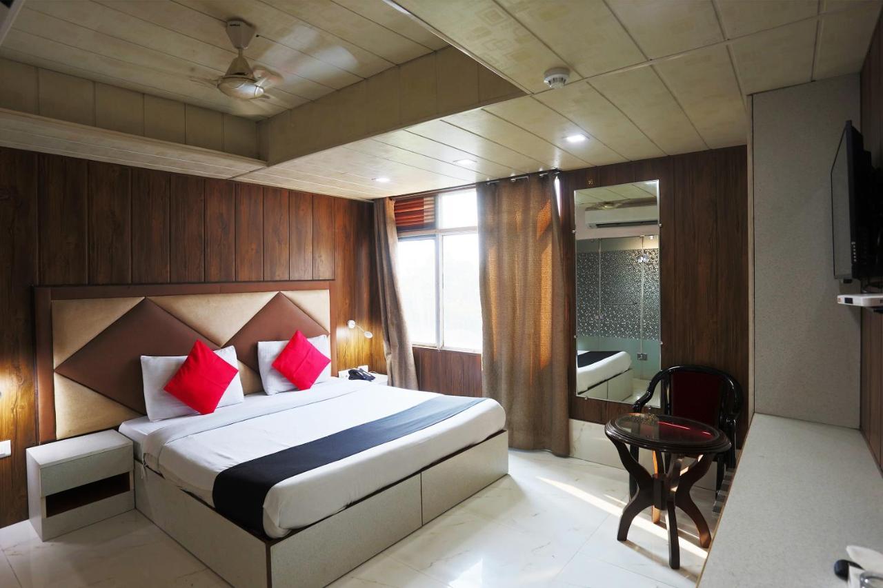 Capital O 23188 Glory Villa Nuova Delhi Esterno foto